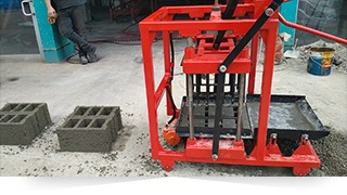 Çevre Dostu Manuel Briket Makinesi