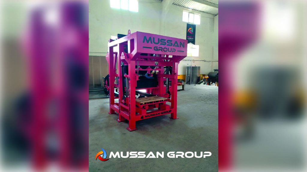 MG 4.1 Yarı Otomatik Briket  Makinesi – Kamerun